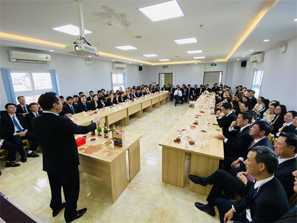 Anh Nguyễn Hải Nam - Phó Tổng Giám đốc tuyên bố chương trình bốc thăm may mắn đầu xuân